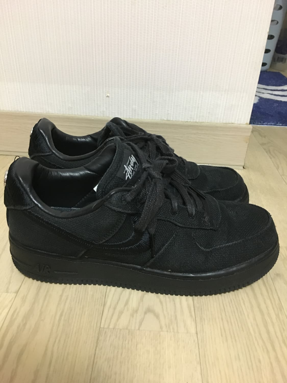 나이키 스투시 에어포스 1 로우 트리플 블랙 상품이미지4