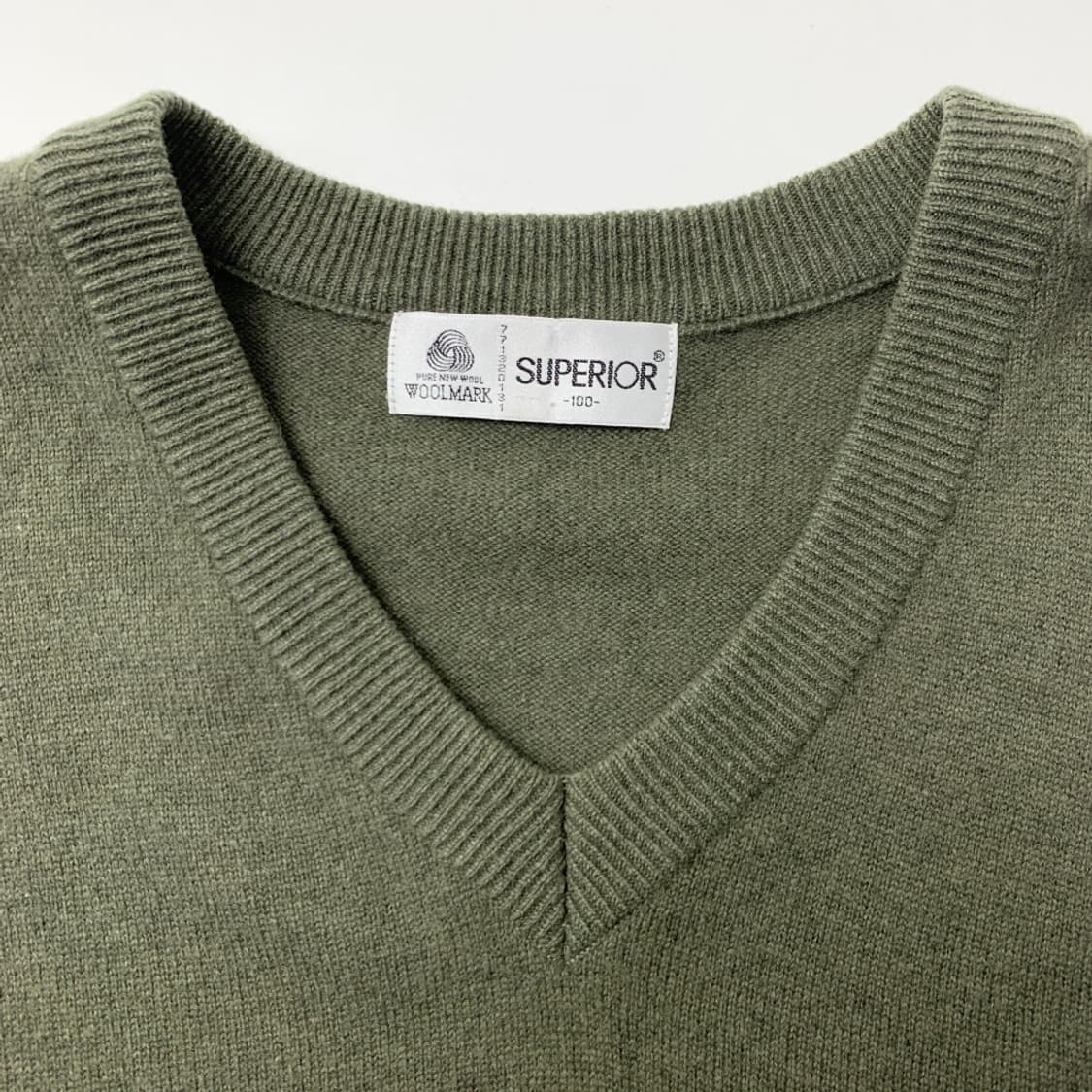 [100/정품] SUPERIOR 브이넥 울 니트 L1-0012 상품이미지3