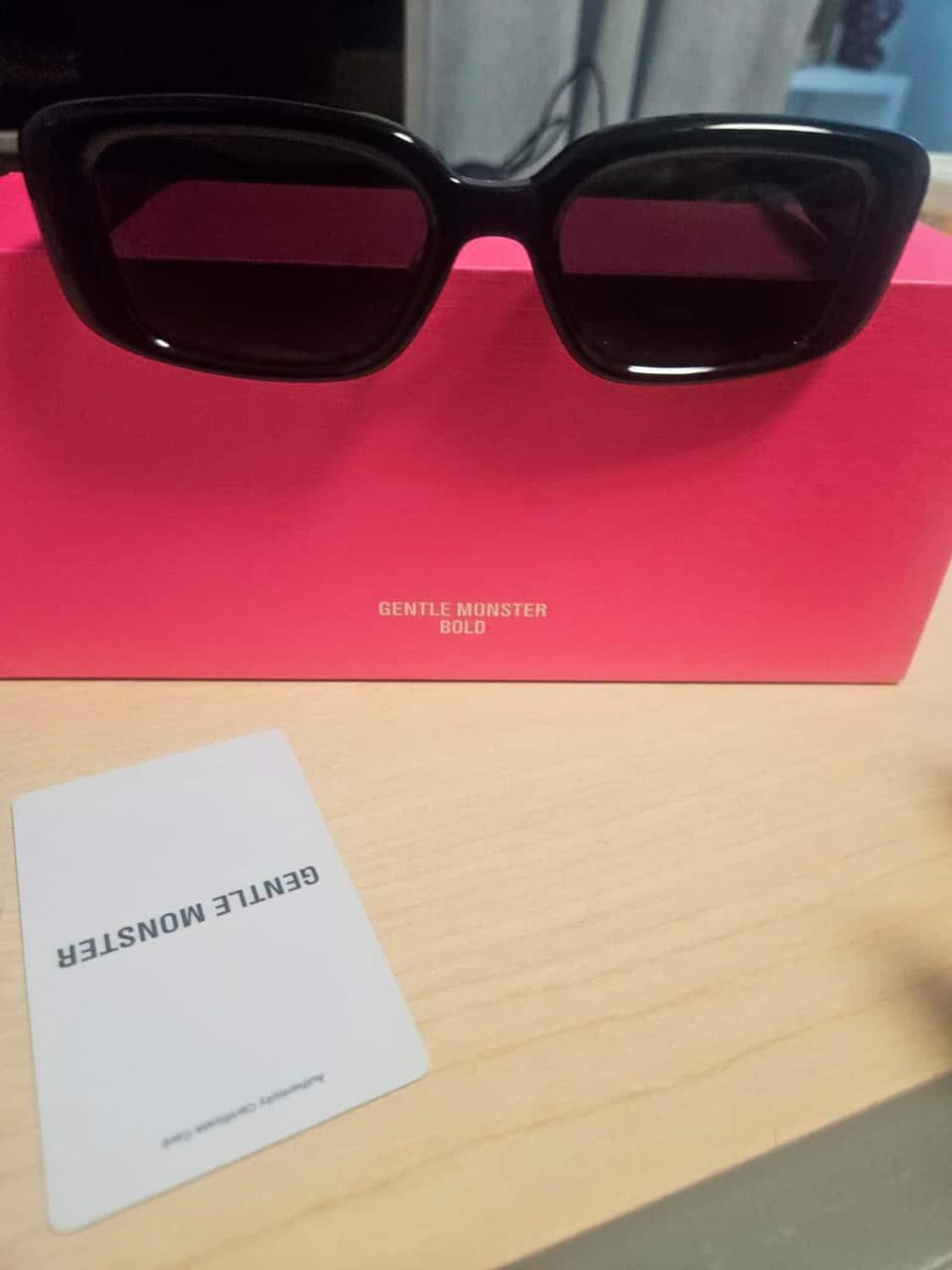 젠틀몬스터 상품이미지3