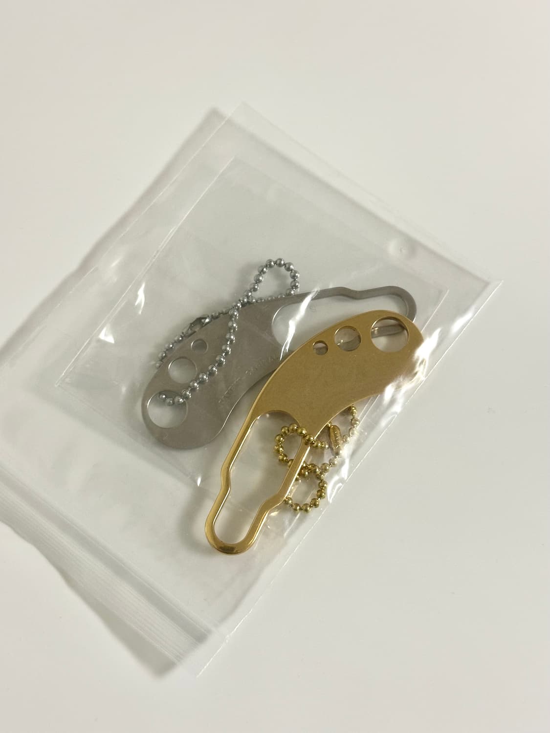 캐피탈 키링 (금색,무광은색) 상품이미지1