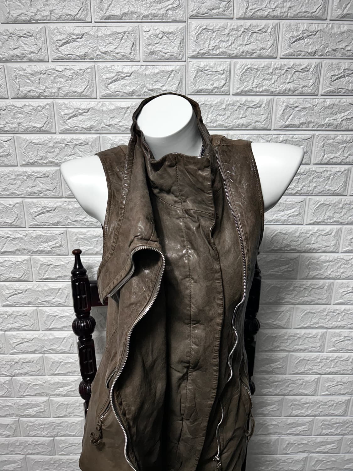 Demoo 램스킨 롱 드레이프 베스트 상품이미지2