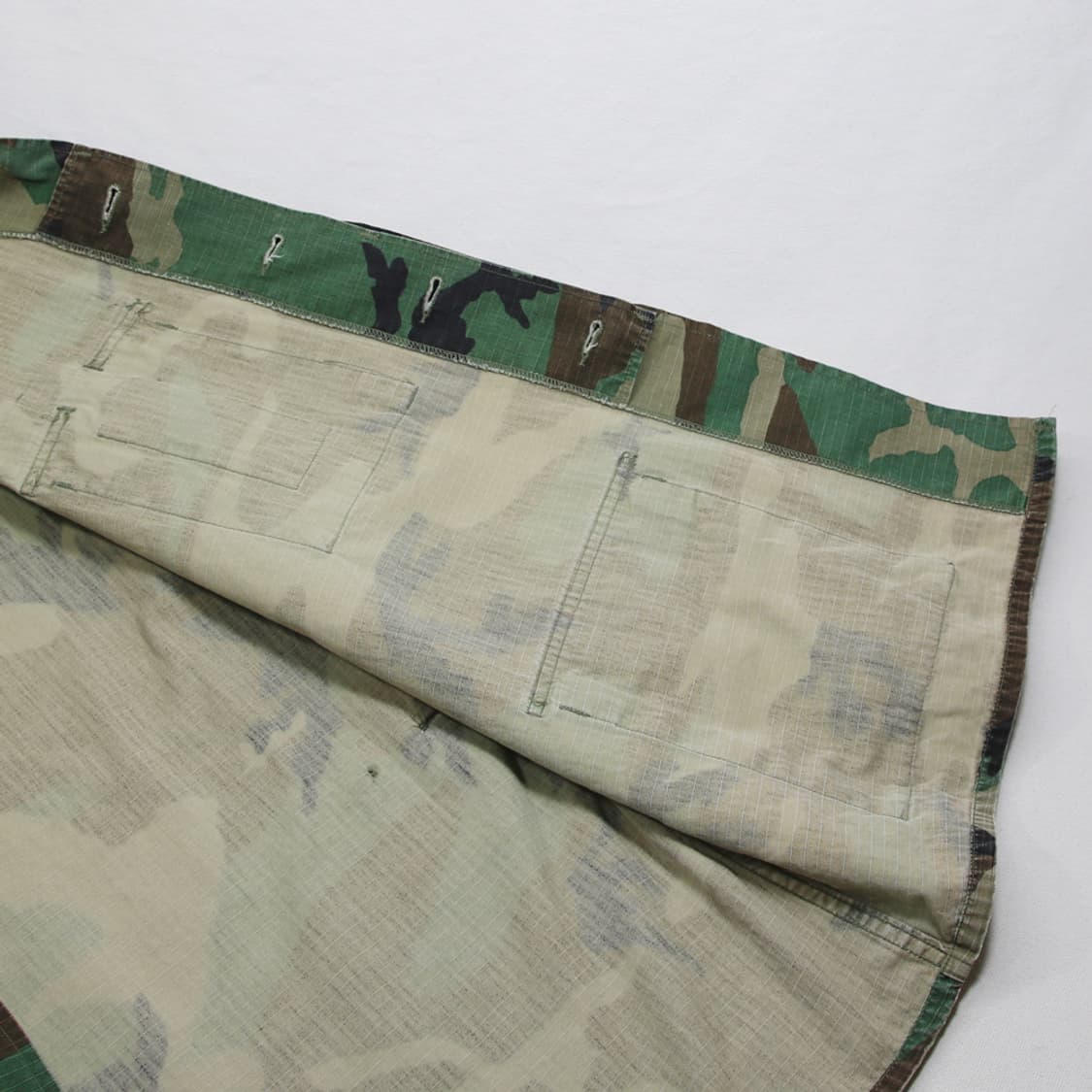 (착용컷) U.S.ARMY B.D.U. 립스탑 카모 퍼티그 자켓 (L) 상품이미지8