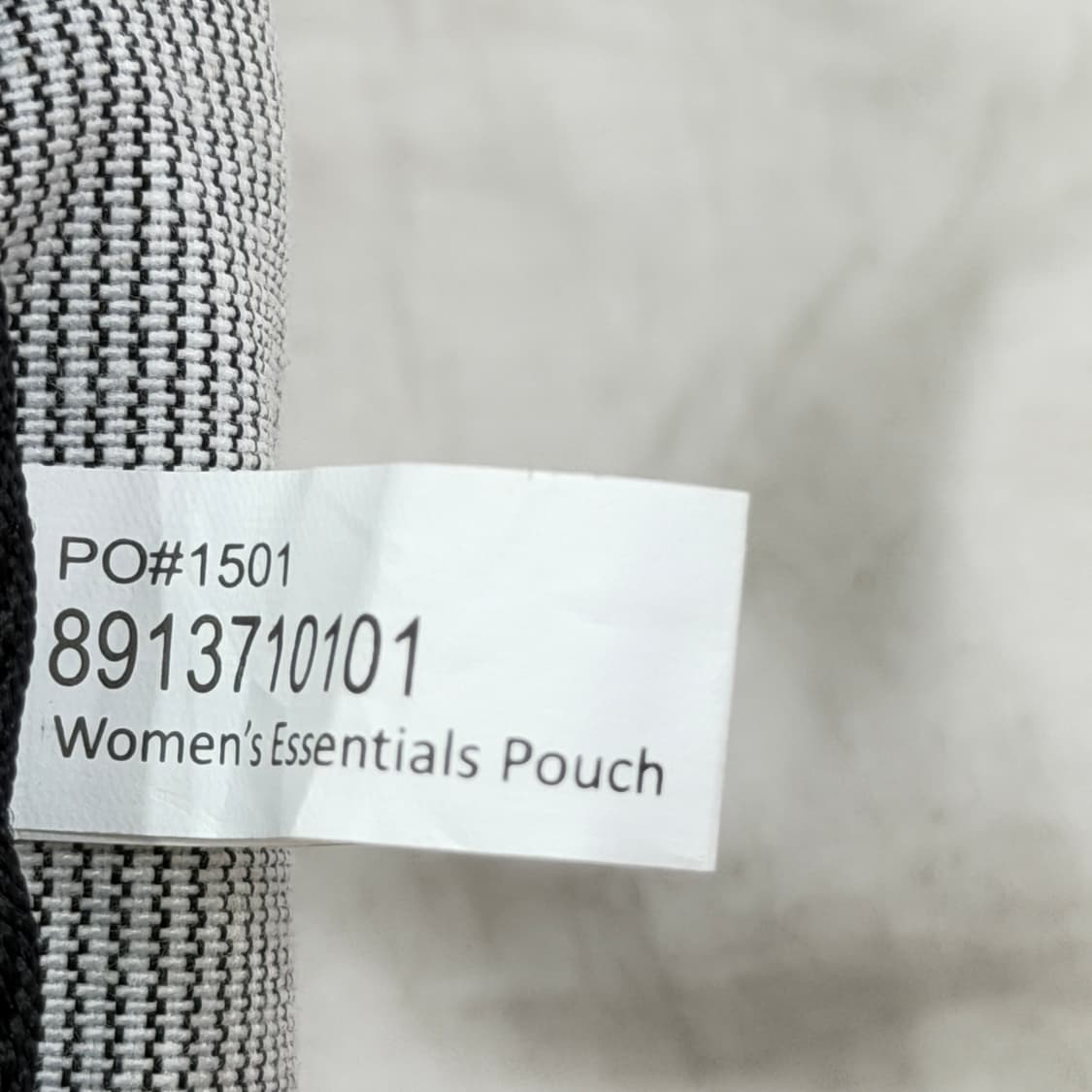 칼하트 에센셜 파우치 크로스백 바디백 가방 블랙 상품이미지4