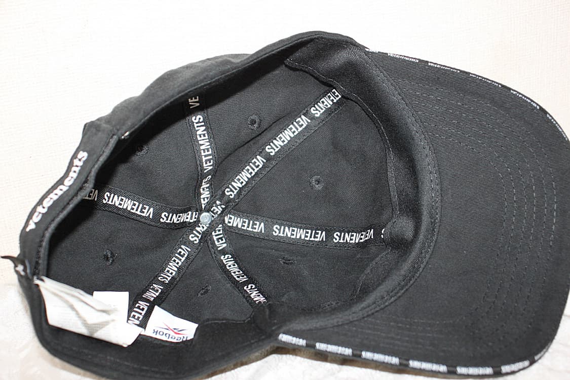 Reebook x vetements 리복 베트멍 볼캡 상품이미지6