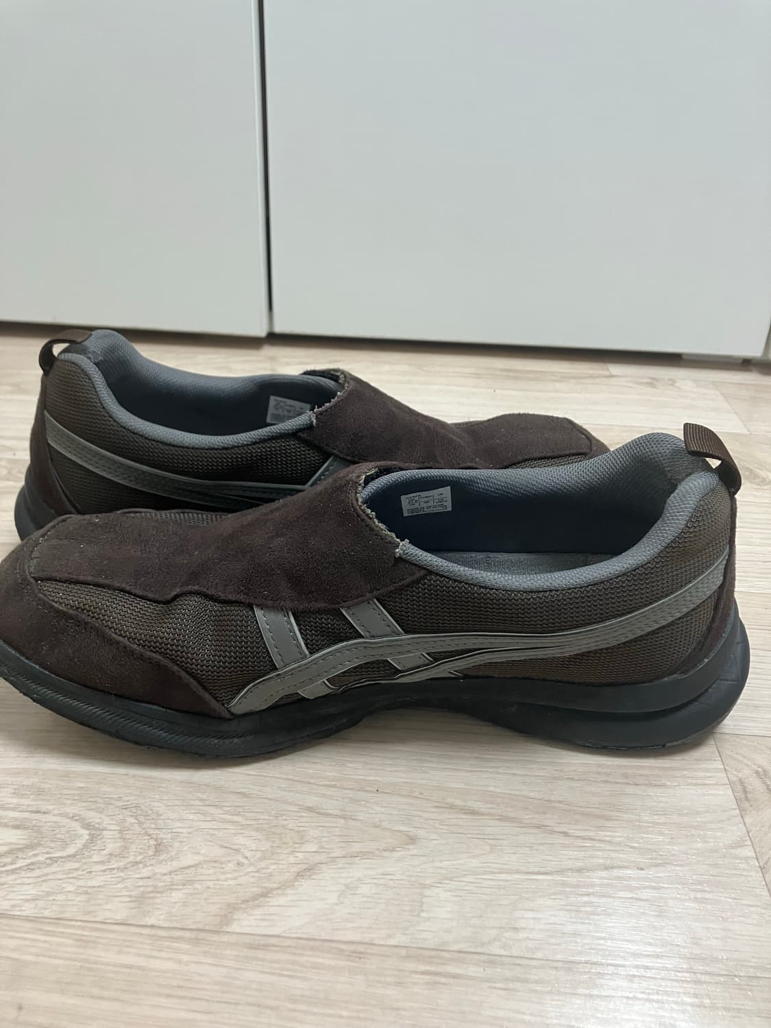 아식스 라이프워커 커피 270 상품이미지2