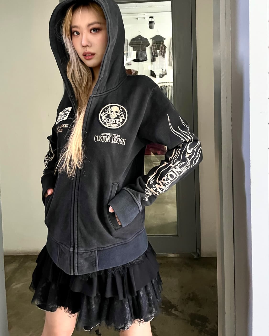 밴슨 백 아트워크 디테일 오버핏 후드집업 상품이미지9