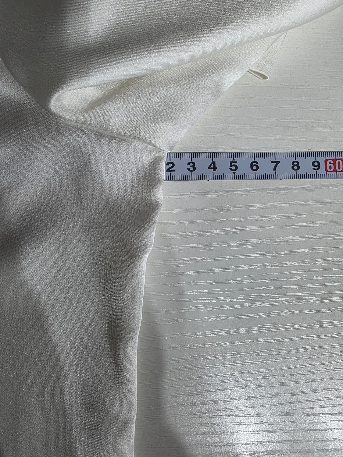 크로커다일 레이디 핀턱 실크 블라우스 100 상품이미지4