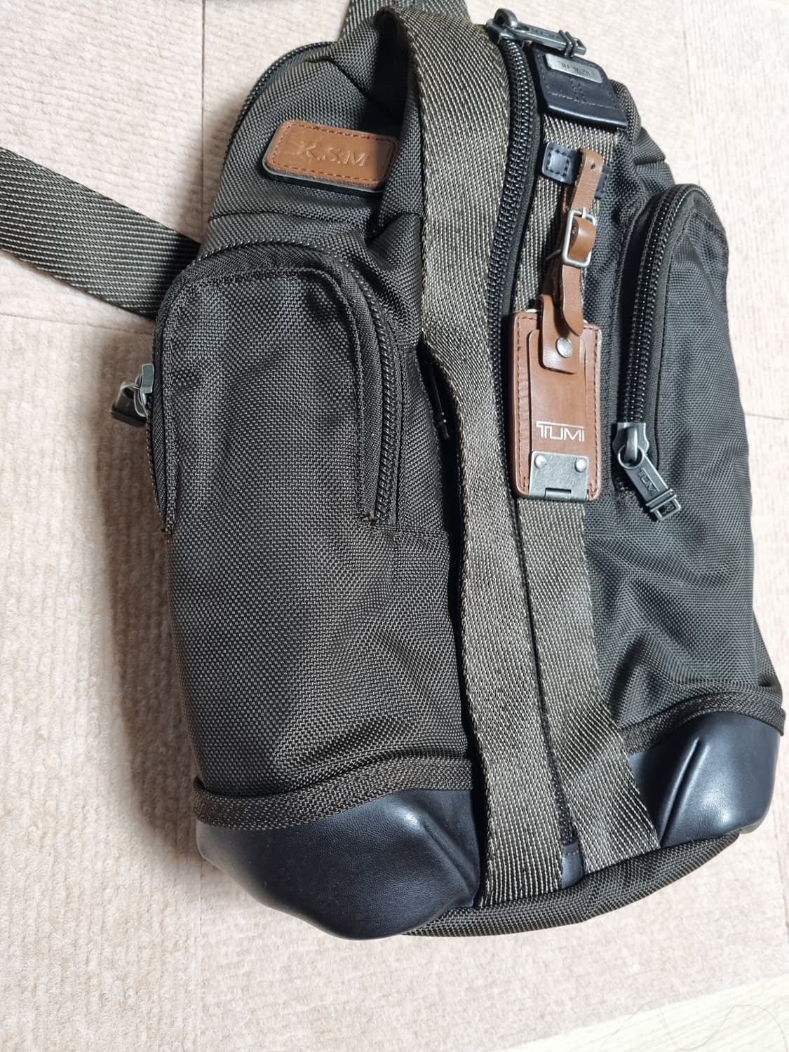 정품) 투미 알파브라보 슬링백  상품이미지3