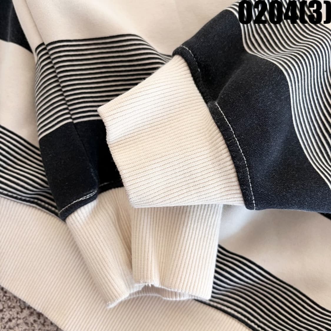 [M] 리바이스 키스 여성 스트라이프 단가라 맨투맨 0204(3) 상품이미지3