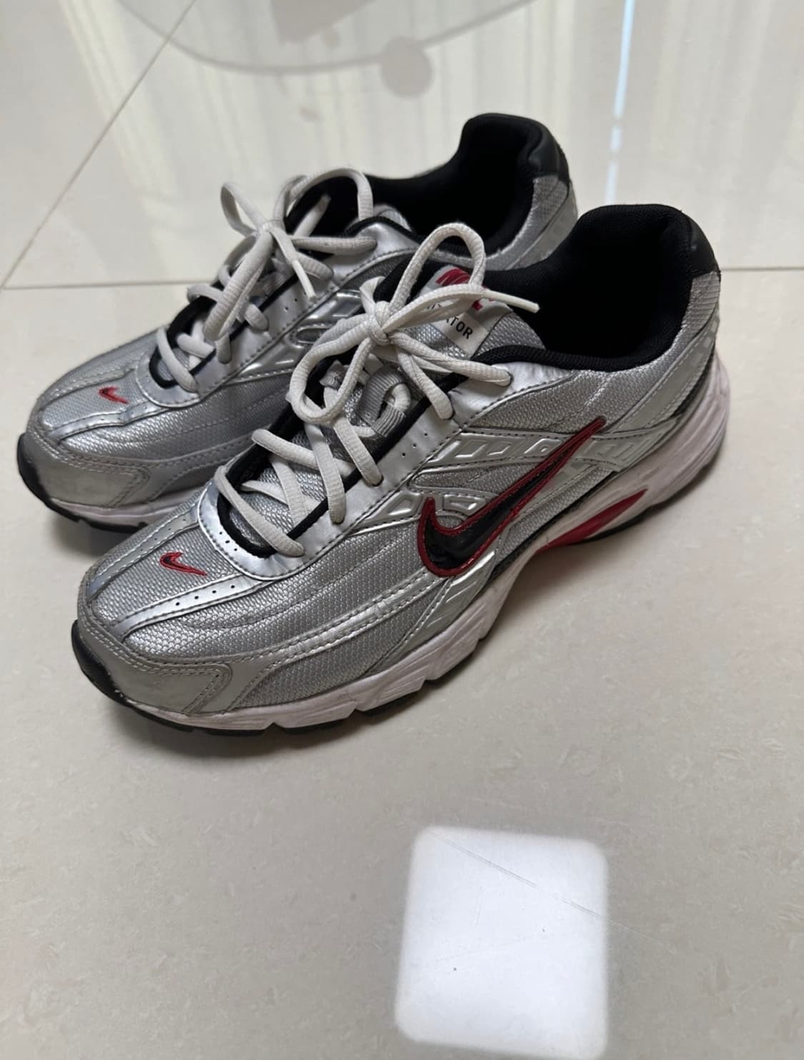 나이키 이니시에이터 255 상품이미지1