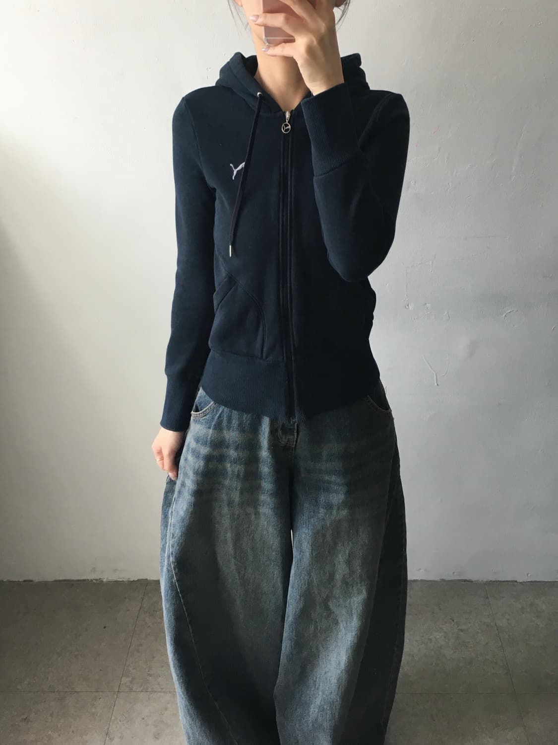 퓨마 자수로고 후드집업 상품이미지1