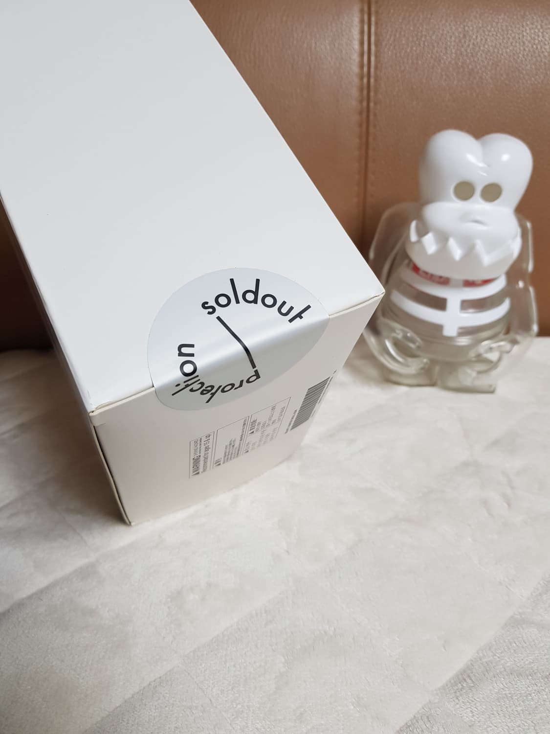 슈프림 X 바운티헌터 스컬 쿤 클리어 피규어 23FW 상품이미지6