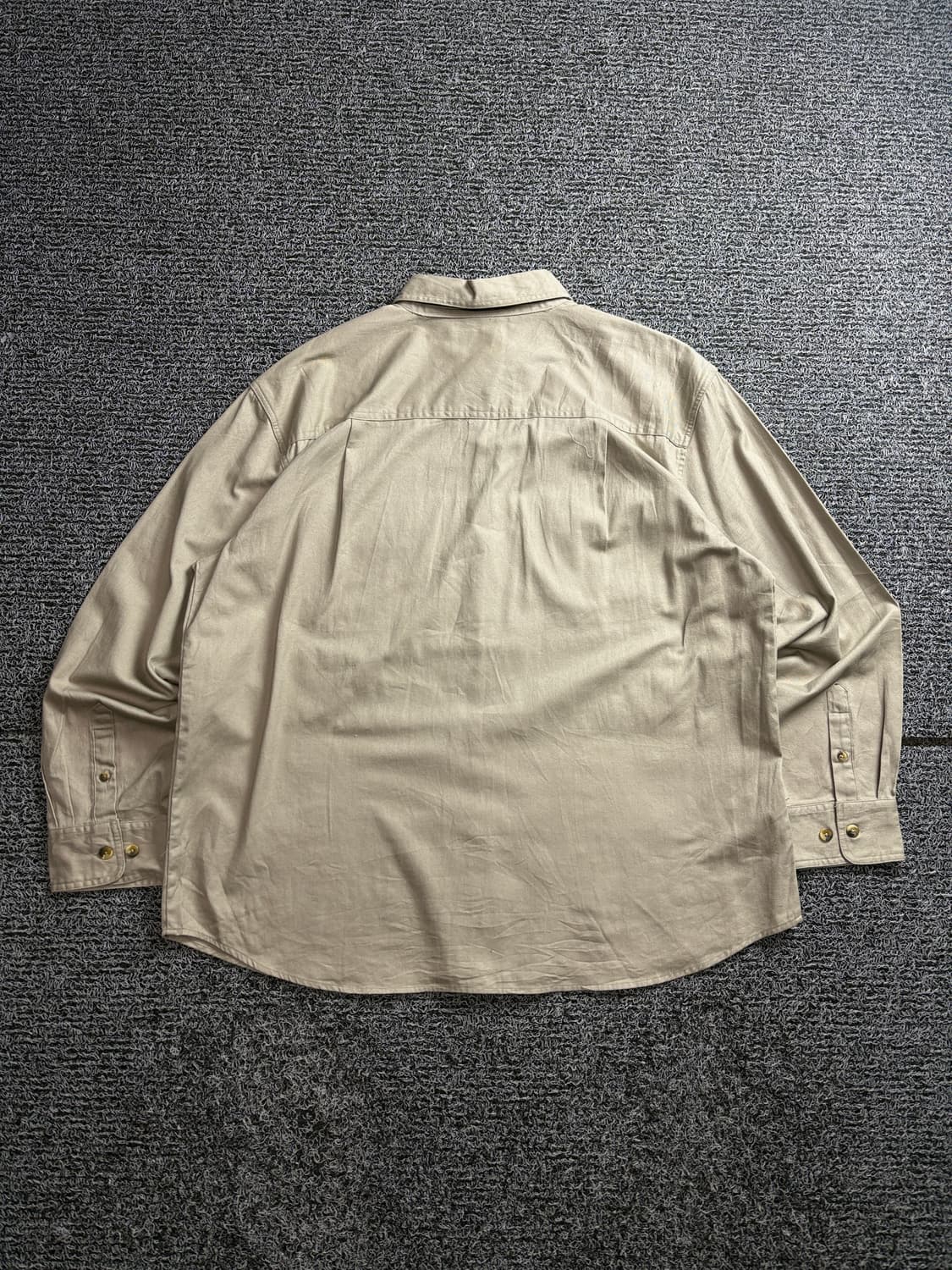 칼하트 올드스쿨 베이지 긴팔 워크셔츠 2685 상품이미지5