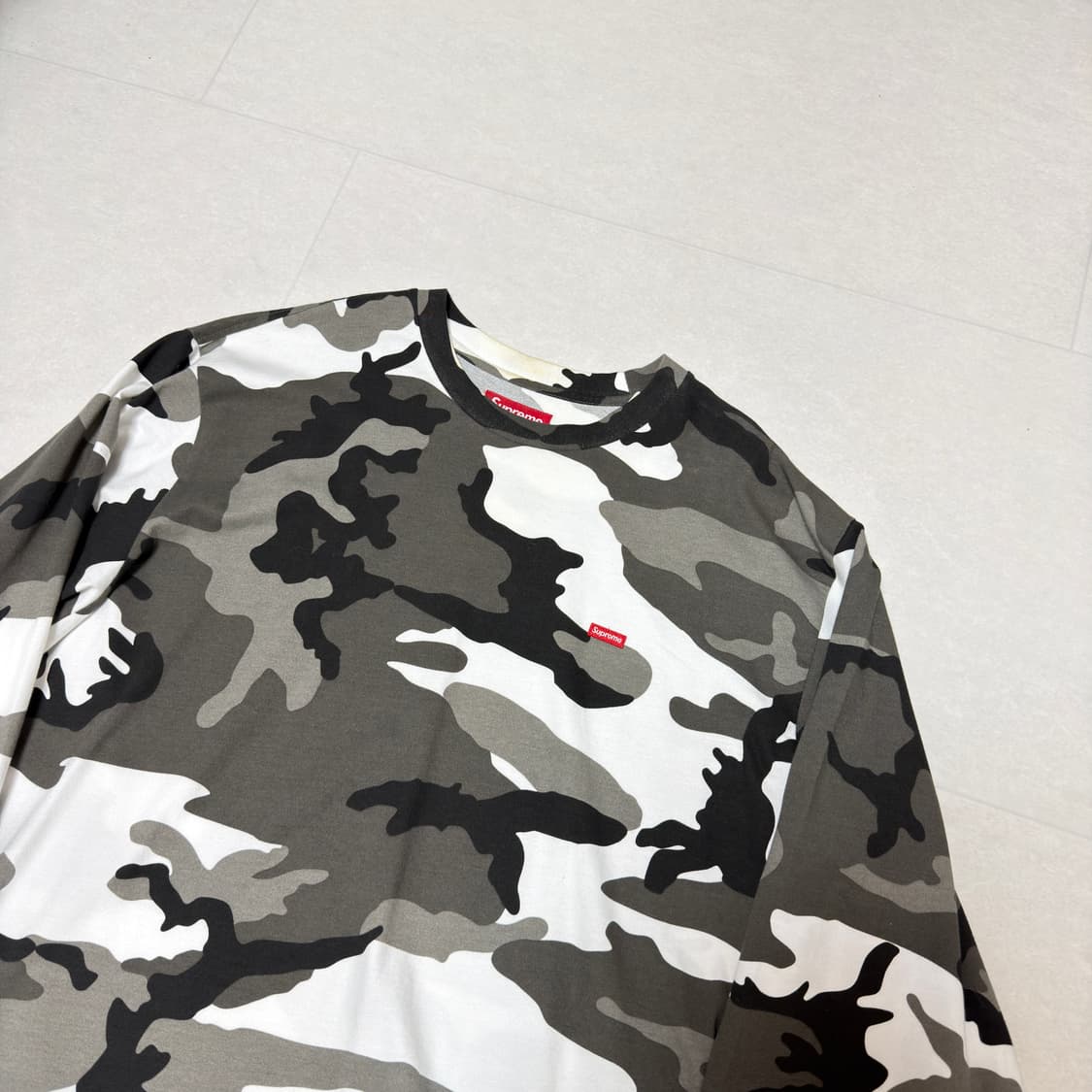 [ XL ] 25ss 슈프림 스몰 박스로고 롱슬리브 스노우 카모 상품이미지2