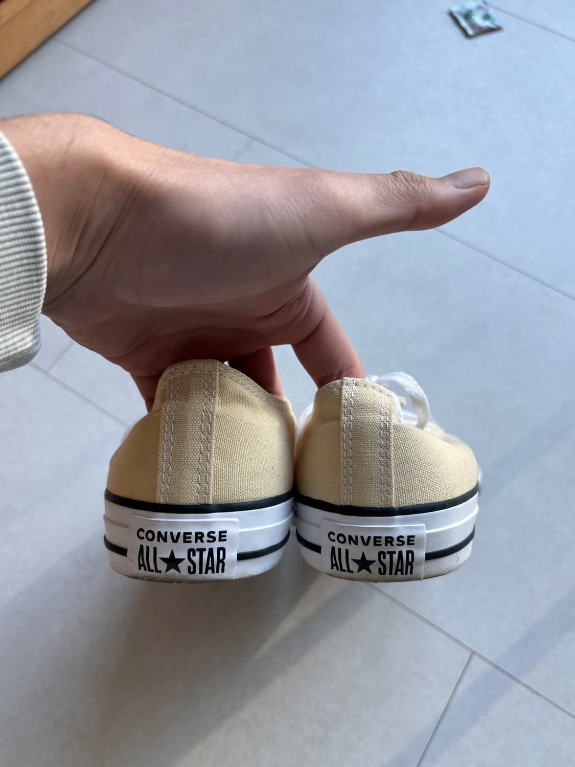 바랜 베이지 무드 그대로. 빈티지핏 딱 되는 올스타 로우 290 상품이미지7