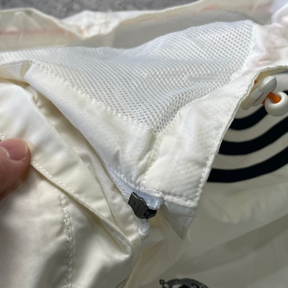 100 아디다스 레알마드리드 바람막이 상품이미지4