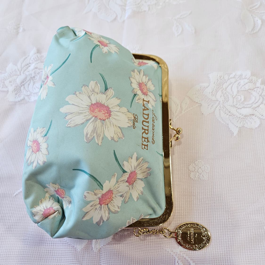 라뒤레 데이지 플라워 파우치 상품이미지5