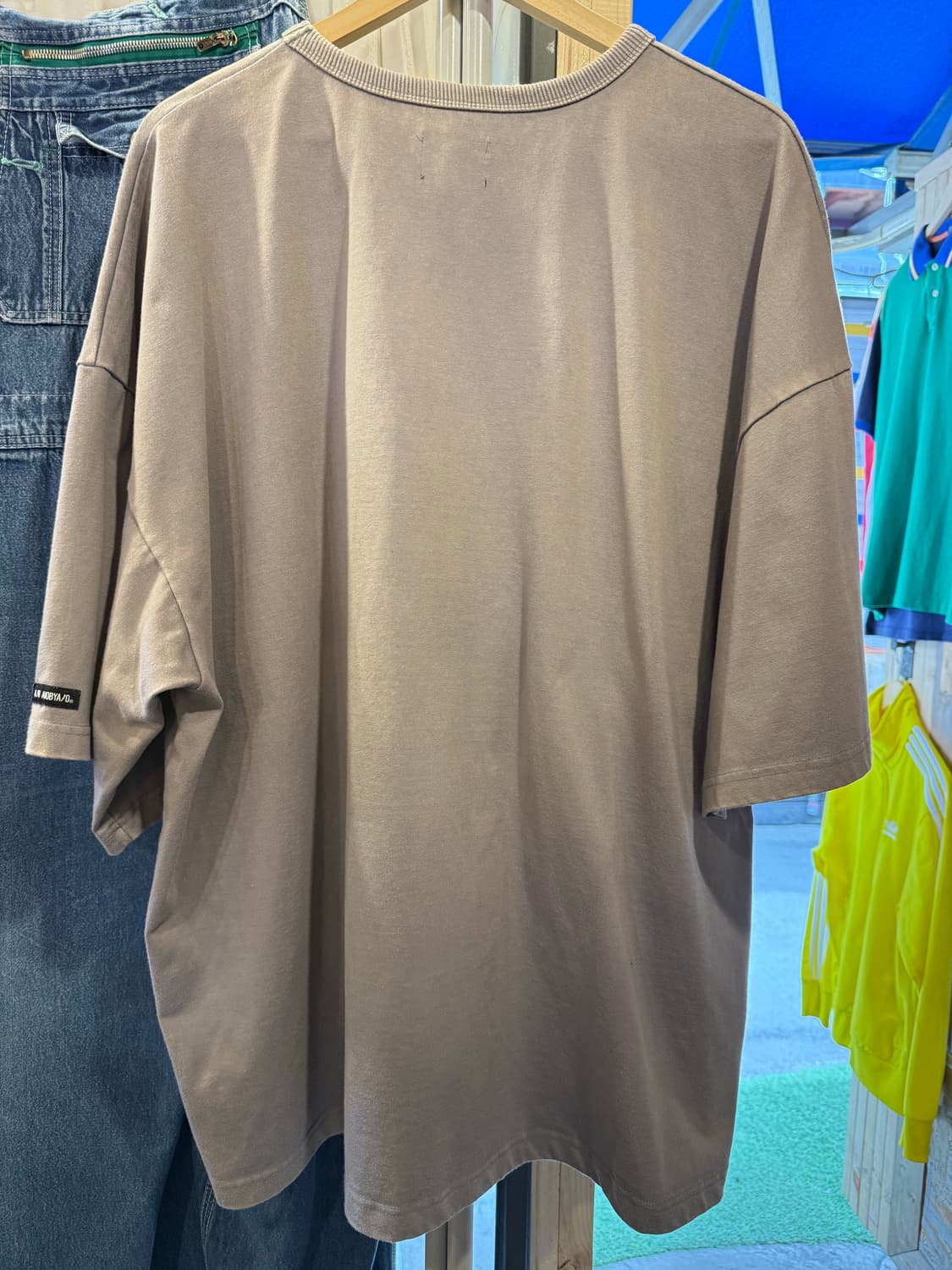 아조바이아조 스포티 로고 워시드 반팔 티셔츠 상품이미지4