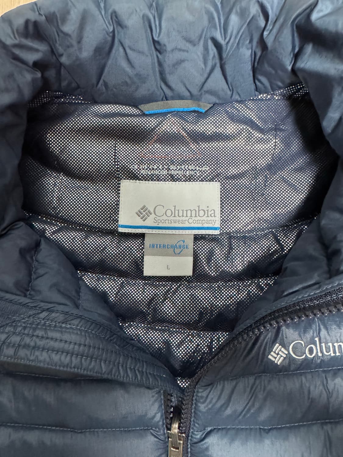 콜롬비아 옴니쉴드 경량패딩 블루 L사이즈 상품이미지6