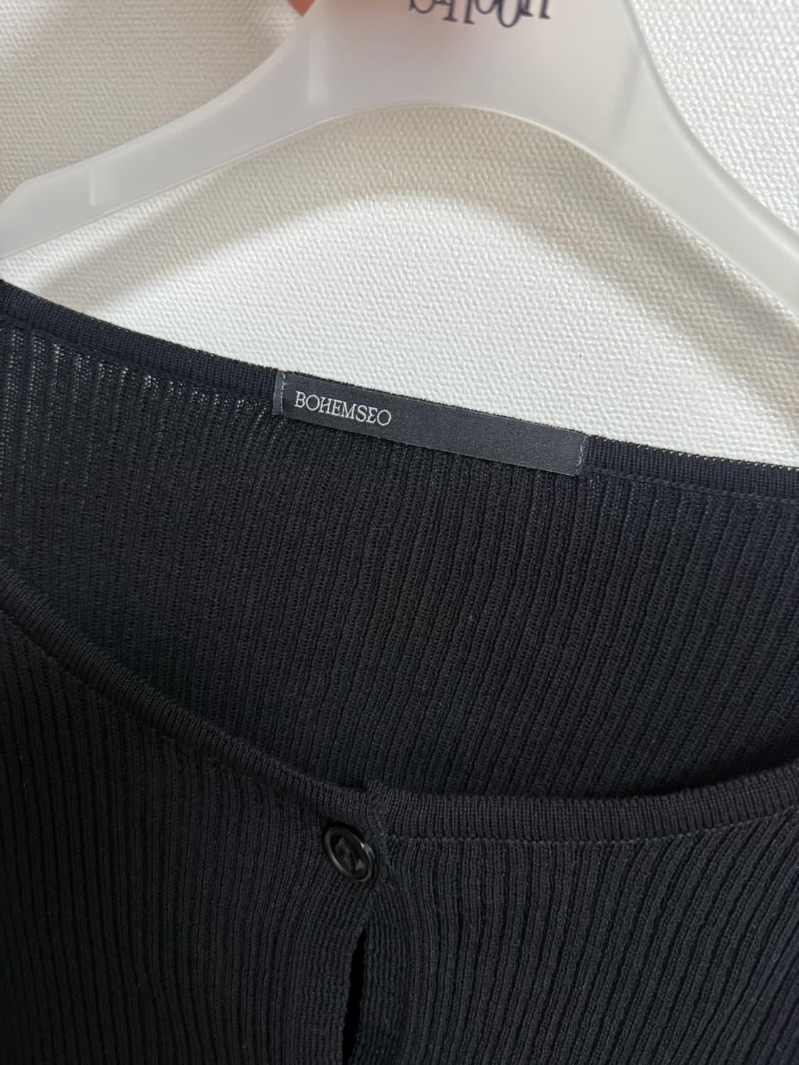 보헤미안서울 MICRO MINI RIBBED CARDIGAN BLACK 상품이미지4