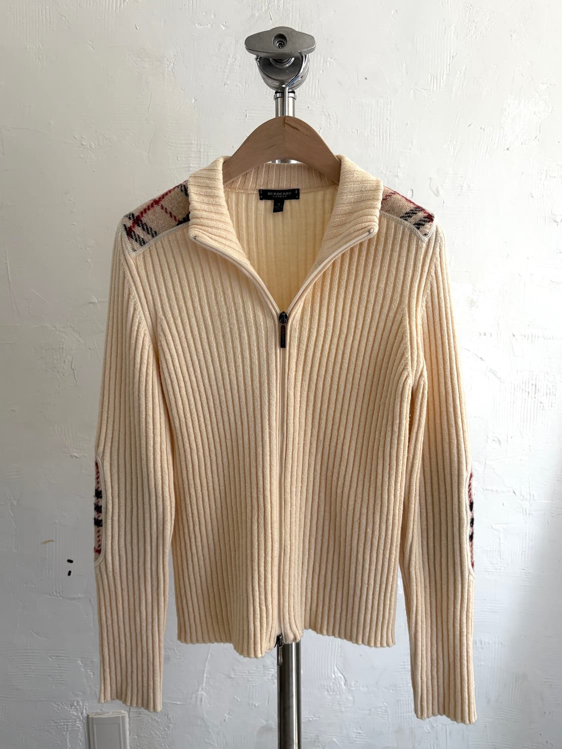 Burberry 버버리 아이보리 노바체크 패치 니트 집업 상품이미지1