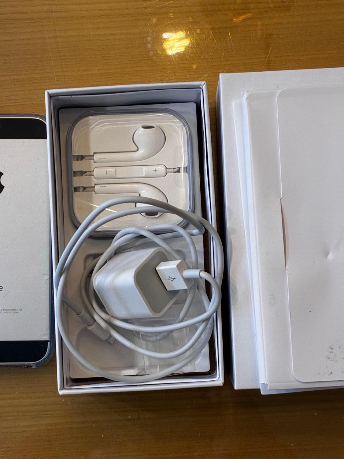 아이폰 SE1 스페이스 그레이 128기가 풀박스 상품이미지3