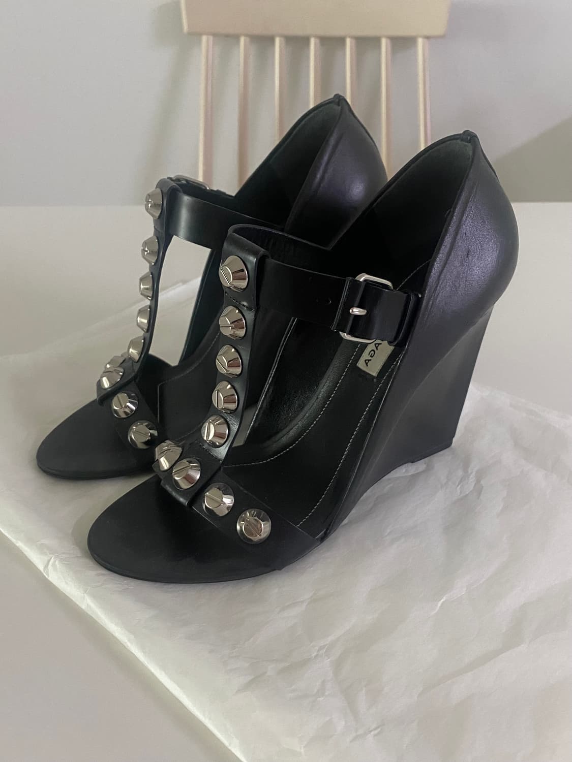Balenciaga 스터드 웨지힐 상품이미지1