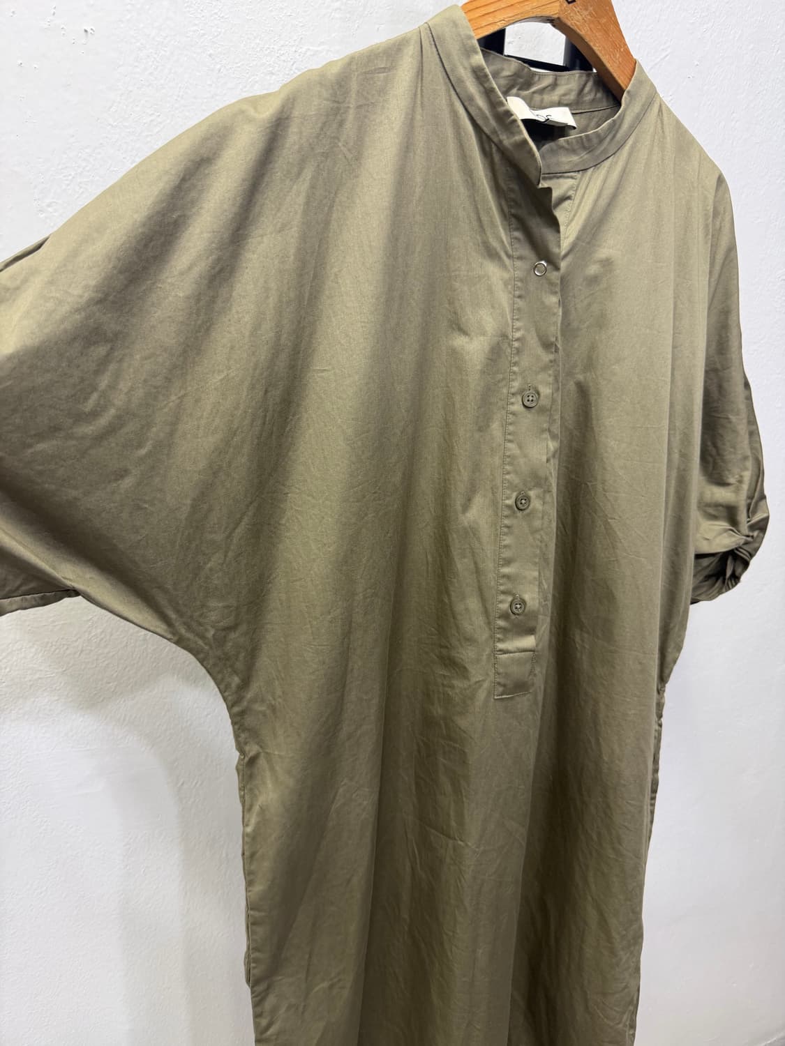 정품) COS 코스 루즈핏 카키색 블라우스 원피스 36 상품이미지3