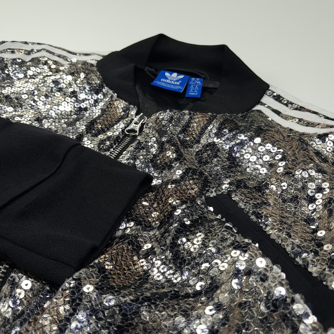 CL651 L 아디다스 오리지널 터키판 스네이크스킨 크롭 집업 자켓 상품이미지5