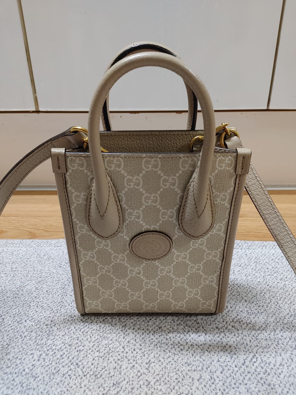 정품 구찌 인터로킹 GG 수프림 토트백 크로스백 상품이미지2
