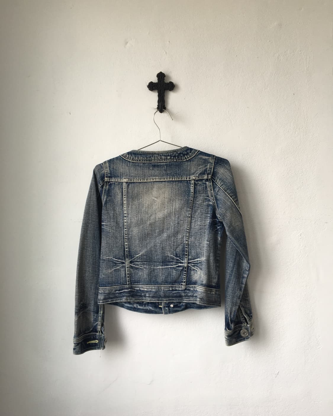 Line detail Denim jacket 상품이미지3