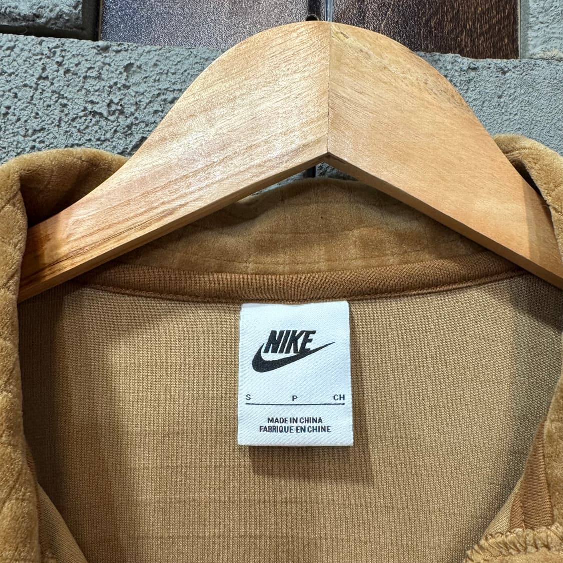 나이키 우먼스 벨루어 폴로 크롭 셔츠 (S)   상품이미지4