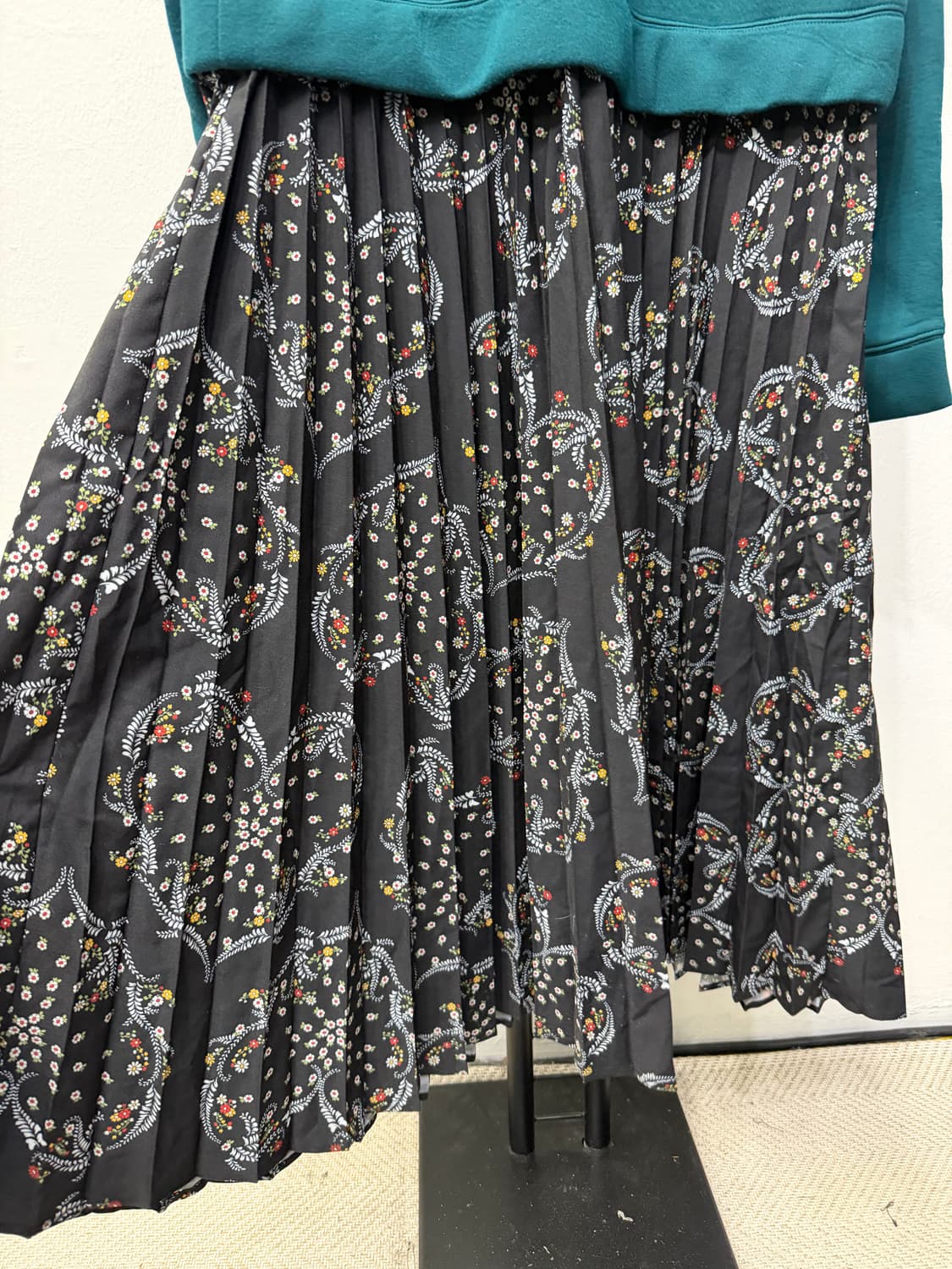 정품) 산드로 레이어드 플리츠 후드 원피스 38 상품이미지5