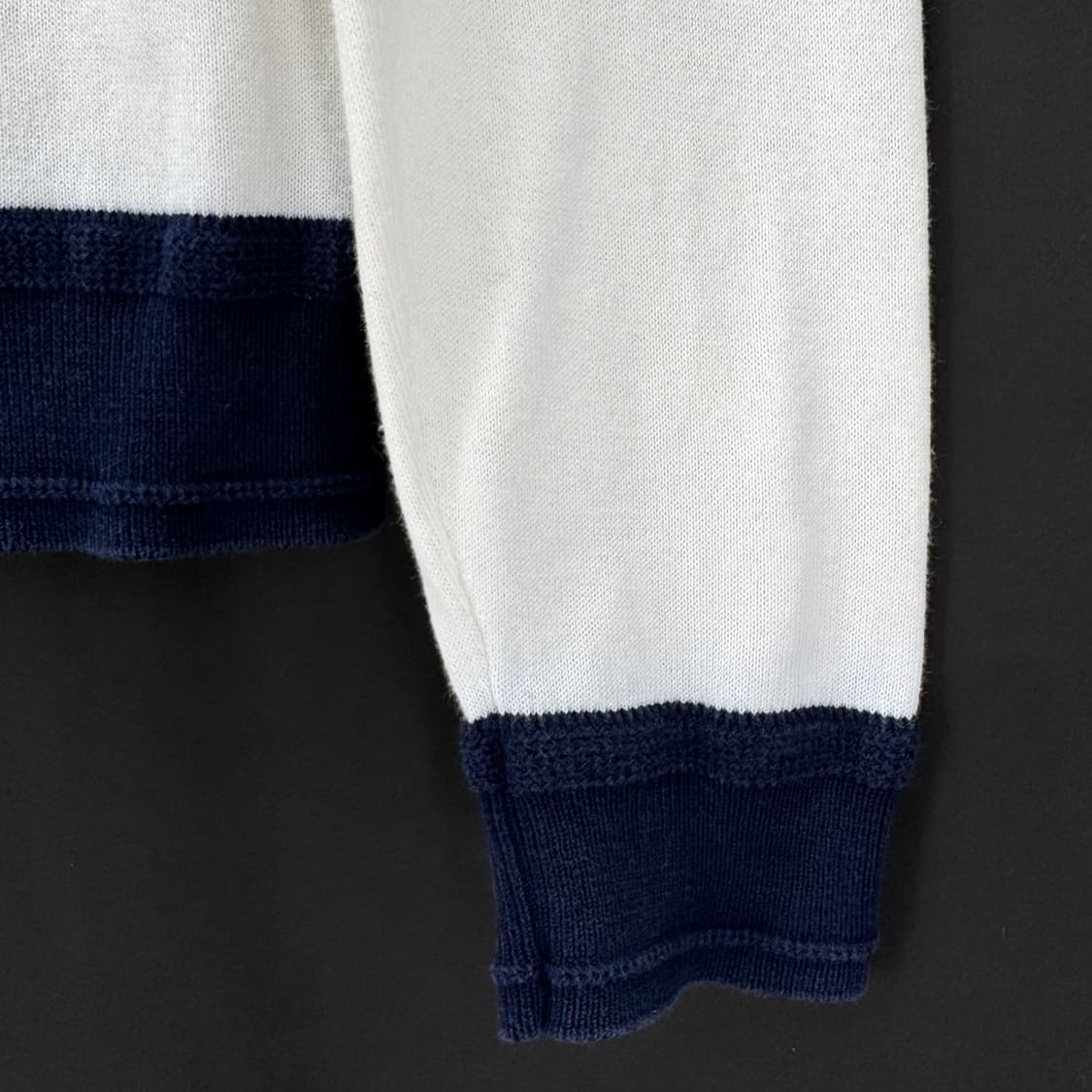 [S사이즈] 몽클레어 로고 긴팔 니트 상품이미지8