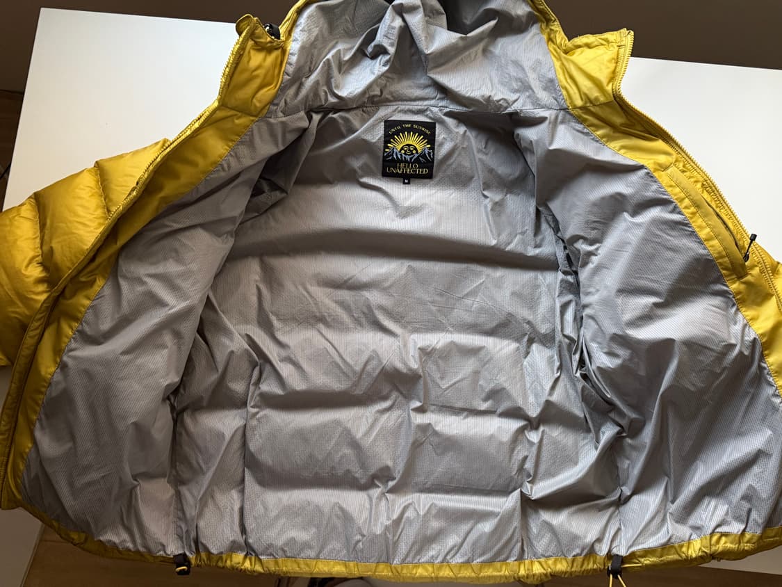 UNAFFECTED x Hello Sunrise 콜라보 패딩점퍼 옐로우 상품이미지8