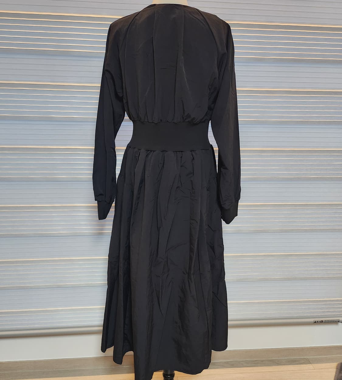 《새상품》집업 롱 원피스 상품이미지4