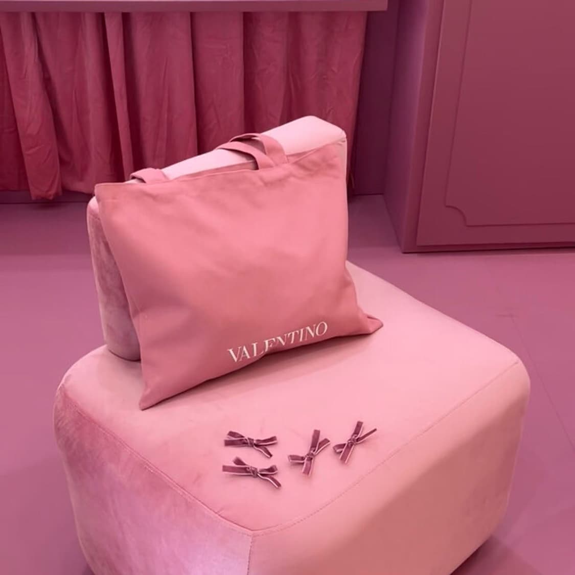 발렌티노 뷰티 에코백 상품이미지3