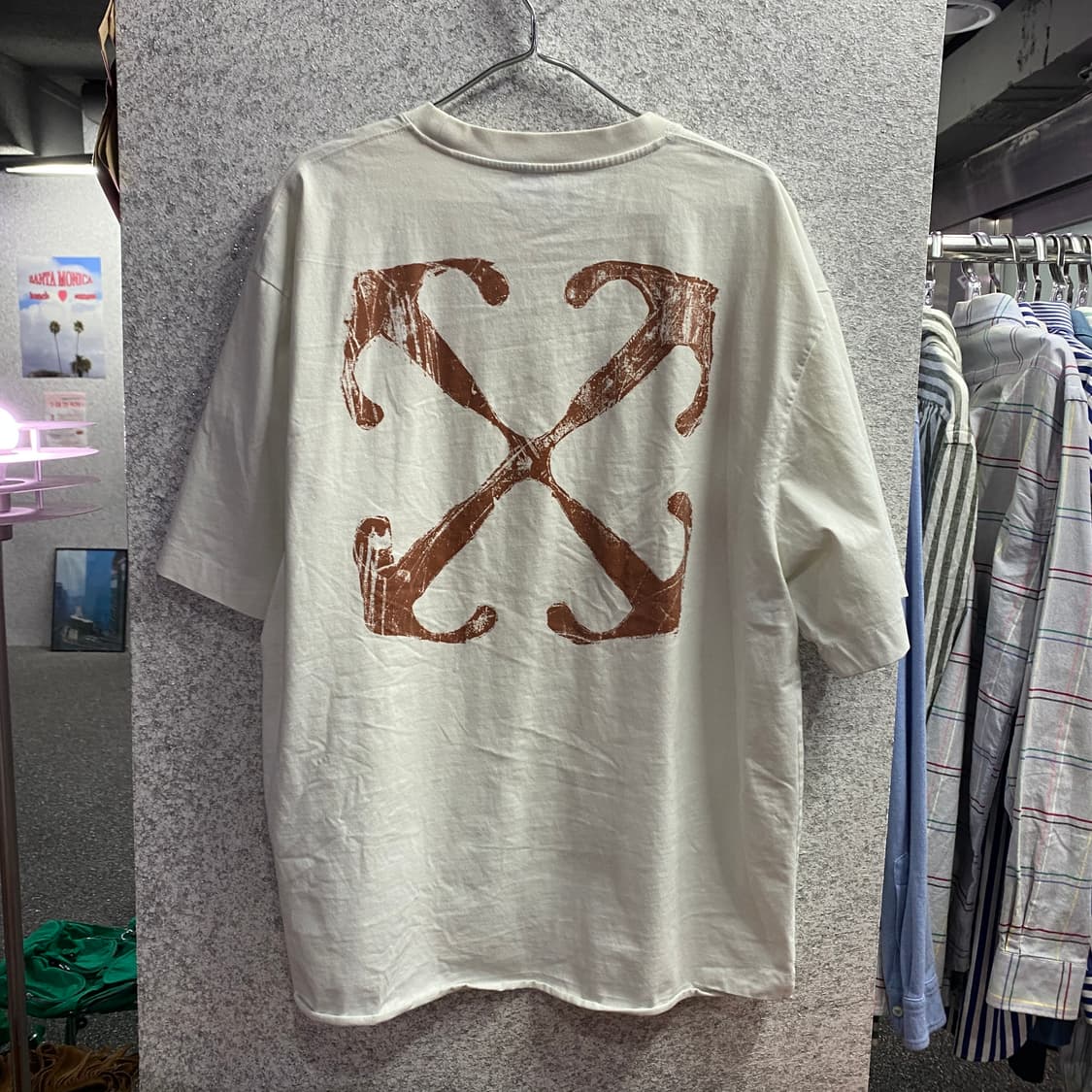 오프화이트 스크래치 애로우 스케이트 반팔티 B4311 상품이미지4