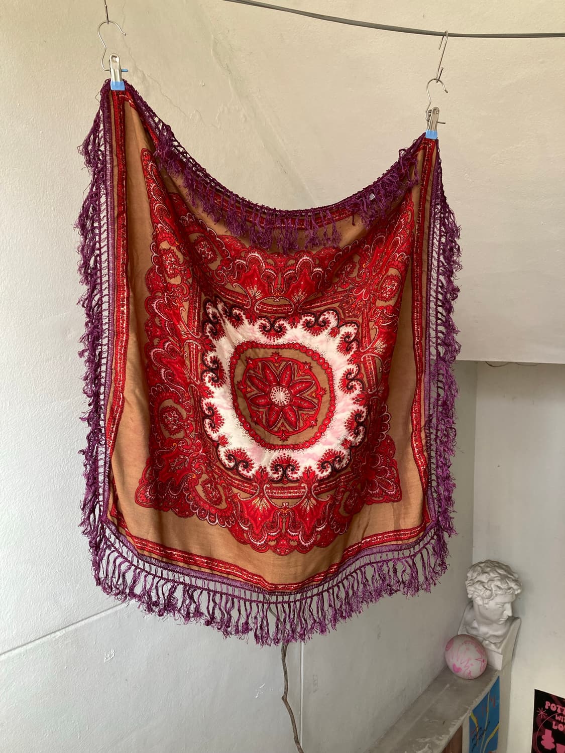 에스닉 레드 페이즐 패브릭 상품이미지1