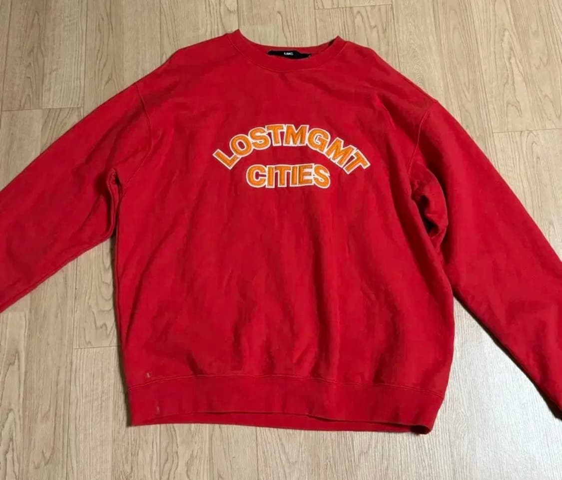 LMC 레드 맨투맨 상품이미지1