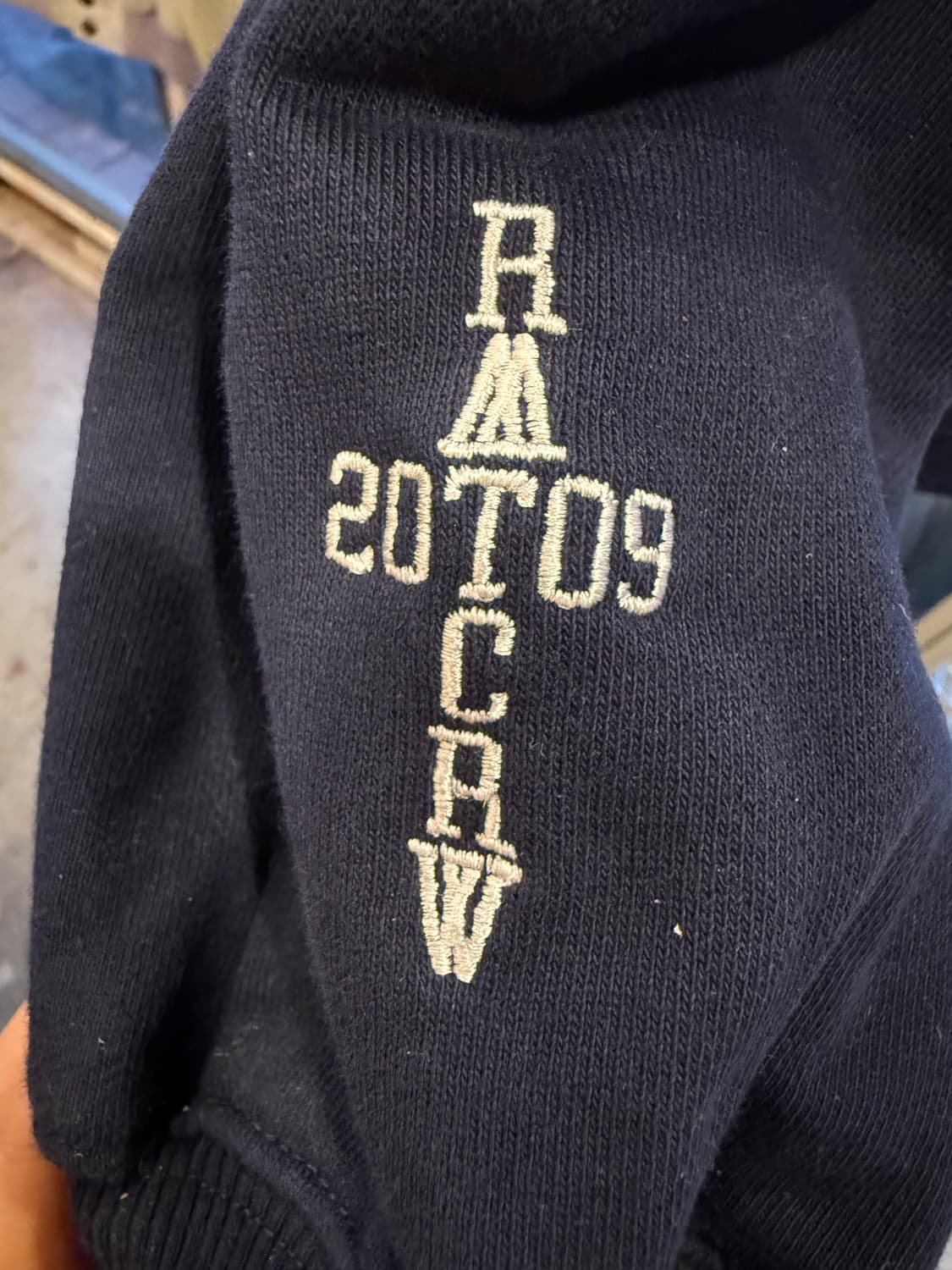 로맨틱크라운 네이비 맨투맨 상품이미지5