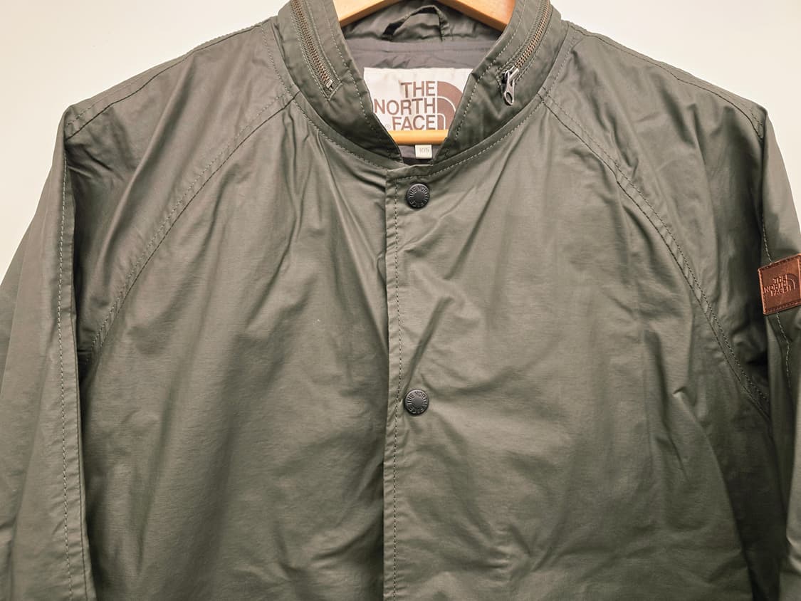 노스페이스 화이트라벨 코팅 버튼 봄버자켓.
싸이즈 100~105 상품이미지2