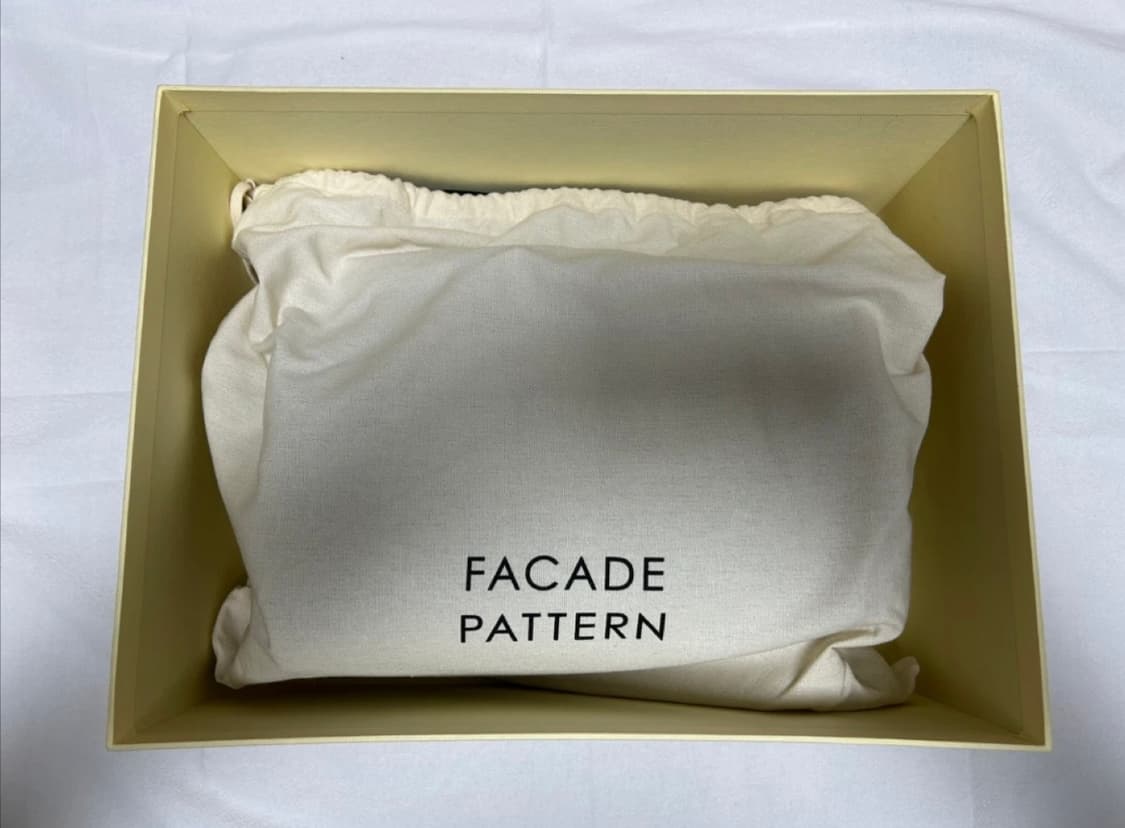 파사드패턴 파운드백 블랙 (상자, 더스트백 포함) 상품이미지2