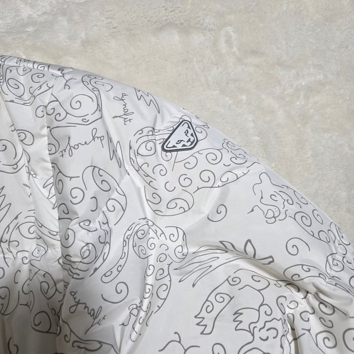 (105)다이나핏 다운 패딩 점퍼  상품이미지3