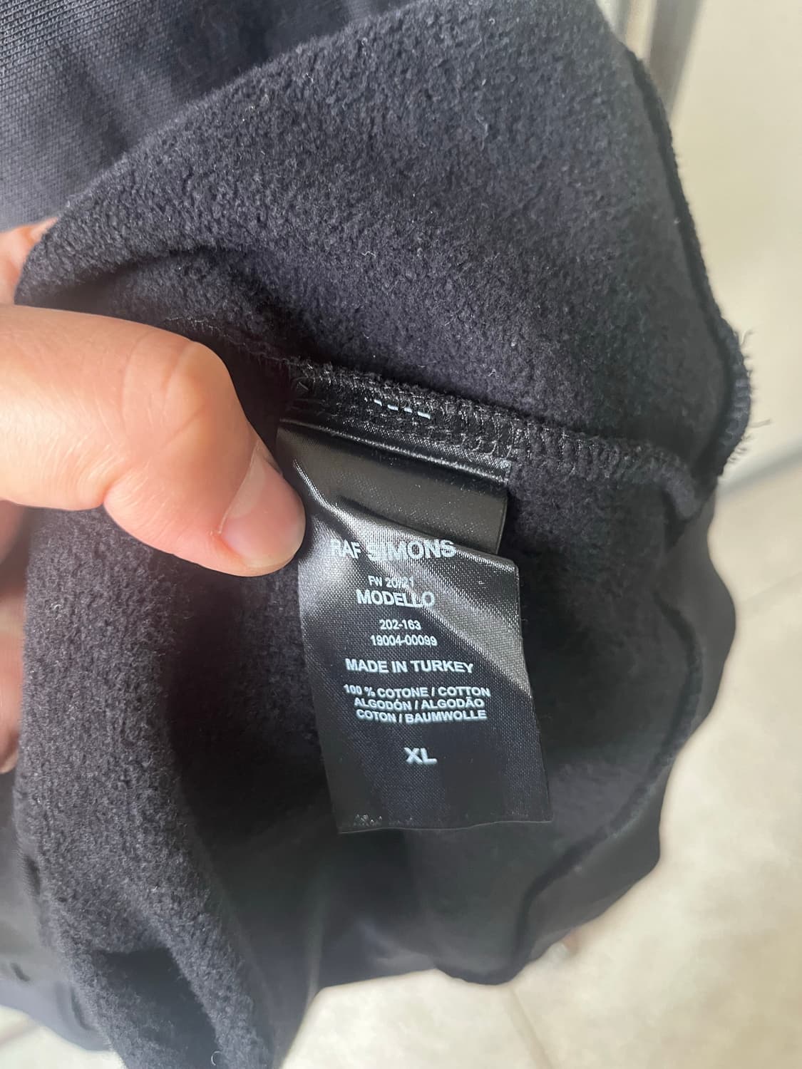 라프시몬스 20fw 자수로고 스카프후드티 상품이미지9