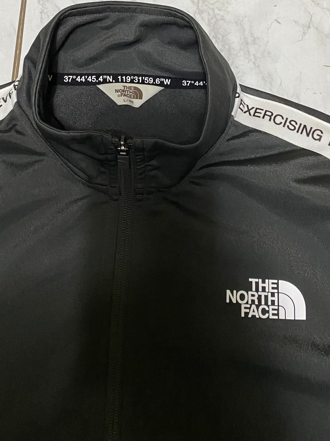 노스페이스 집업 점퍼 사이즈100 상품이미지2