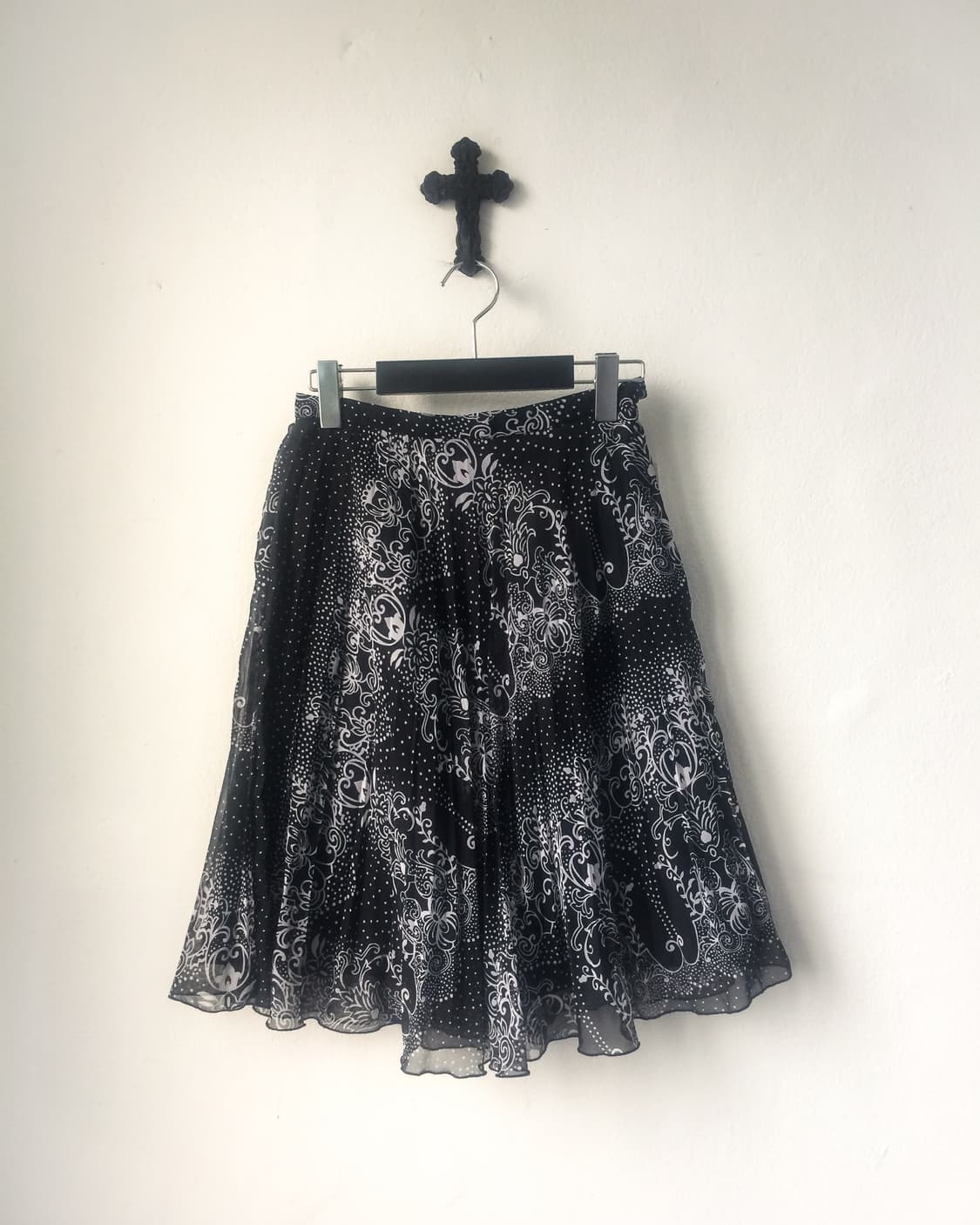 Ornament pattern pleats midi skirt 상품이미지1
