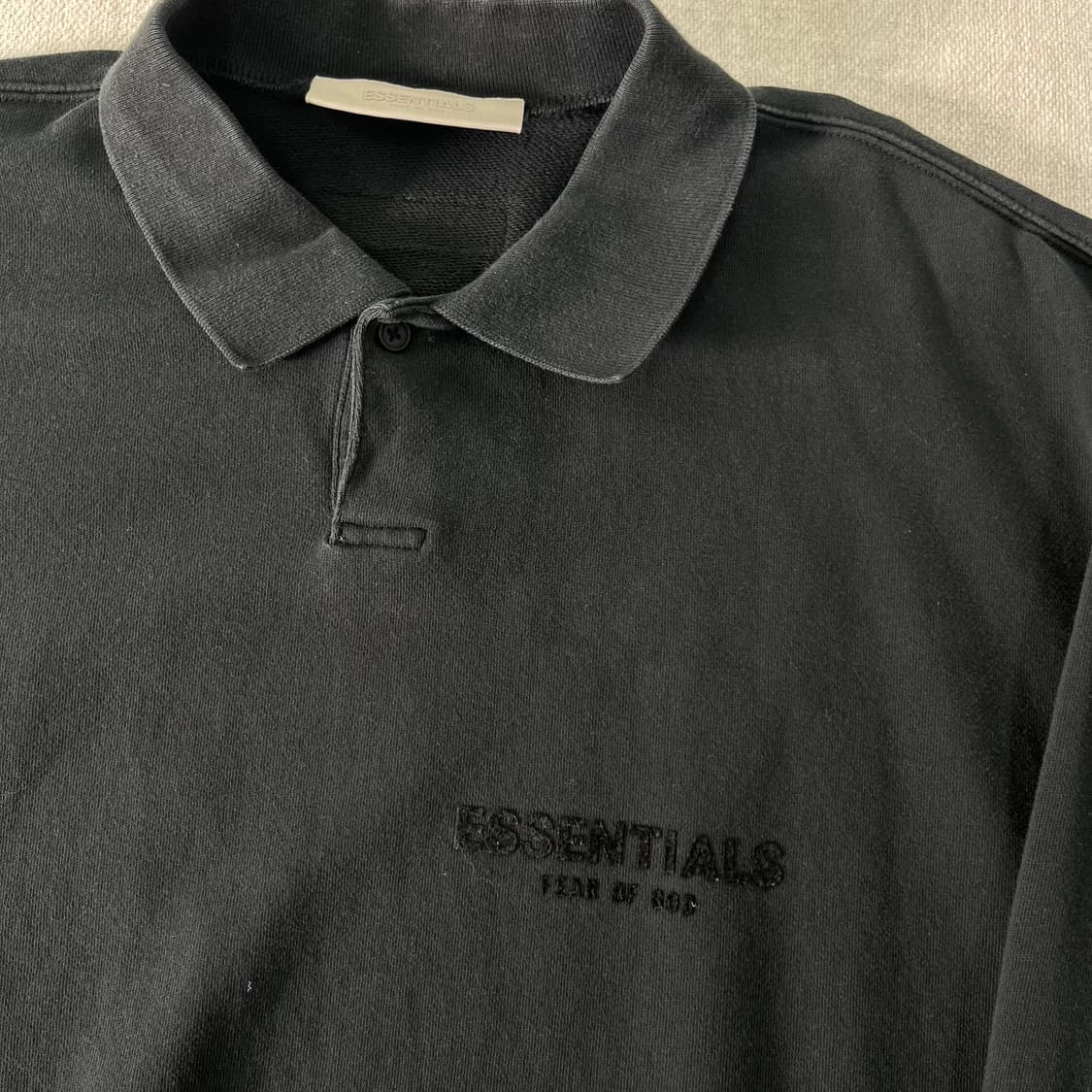 100 피오갓 에센셜 스몰로고 카라넥 맨투맨 상품이미지2