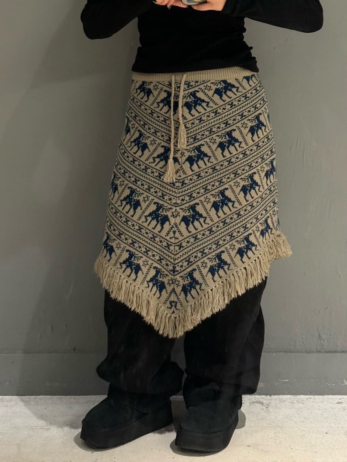 nordic pattern diagonal cutting skirt 상품이미지1