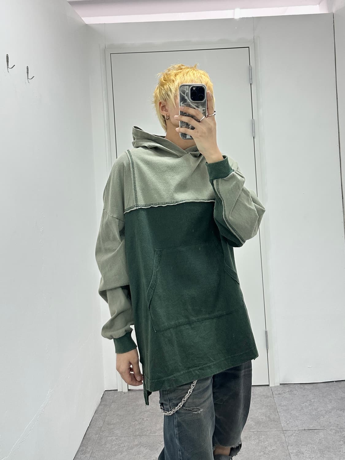 GENTIL grunge two tone color hoodie 상품이미지1